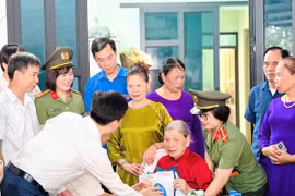 Khám bệnh tri ân người có công với cách mạng