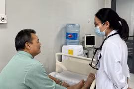 Ăn thịt chó để bồi bổ sức khỏe sau xạ trị, bệnh nhân ung thư bị rối loạn đông máu nghiêm trọng