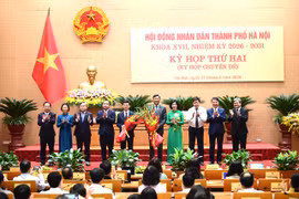 Ông Đỗ Anh Tuấn và ông Bùi Duy Cường được bầu làm Phó Chủ tịch UBND TP Hà Nội