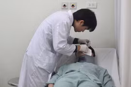 Tiêm filler "tai Phật" nữ bệnh nhân gặp biến chứng sau 3 năm