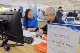 Hà Nội: Nhiều loại giấy tờ được số hóa, giảm chi phí cho người dân và doanh nghiệp