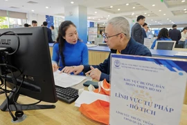 Hà Nội: Nhiều loại giấy tờ được số hóa, giảm chi phí cho người dân và doanh nghiệp