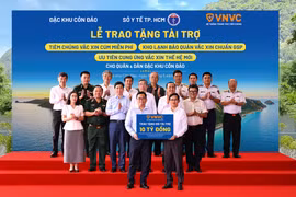 VNVC trao gói tài trợ hơn 10 tỷ đồng, miễn phí vắc xin cúm 3 năm, tặng kho bảo quản hiện đại cho Côn Đảo
