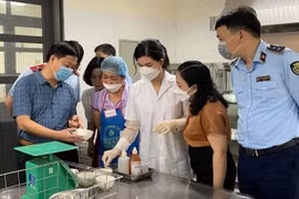 Ngộ độc gia tăng, khó truy nguồn thực phẩm với cơ sở kinh doanh nhỏ lẻ