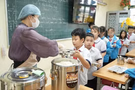 Hà Nội dự kiến tăng mức hỗ trợ bữa ăn bán trú cho học sinh tiểu học
