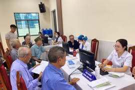 Sáng nay, Hà Nội bắt đầu khám sức khỏe miễn phí cho người dân toàn thành phố