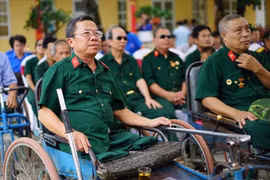 Hướng dẫn tặng quà cho người có công nhân Ngày Thương binh-Liệt sĩ