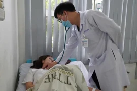 Đề nghị truy xuất nguồn gốc vụ ngộ độc thực phẩm nghi do thức ăn đường phố ở TP. HCM