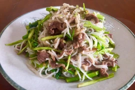 Bún xào cần - món ngon ở Cổ Loa