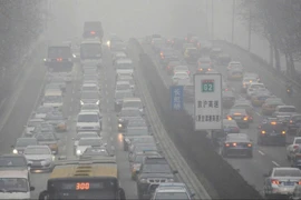 Bắc Kinh đối mặt với áp lực ô nhiễm không khí trầm trọng