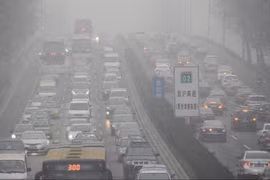 Bắc Kinh đối mặt với áp lực ô nhiễm không khí trầm trọng