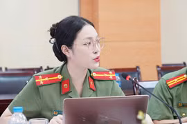 Nữ Thượng úy trẻ thổi “luồng gió mới” trong ứng dụng AI phục vụ nhân dân