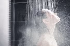 Mùa đông tắm nước nóng đúng cách để tránh gây hại cho sức khỏe 