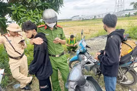 Hai thanh thiếu niên Hà Nội vượt hàng trăm km để... trộm cắp xe máy