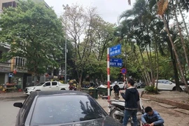  Làm rõ thông tin vụ chặn xe, đòi tiền gửi trên phố Huy Du