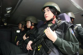 Những 'bóng hồng' trên tuyến đầu bảo vệ tuyệt đối an ninh, an toàn Đại hội XIV của Đảng