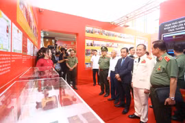 Phát huy truyền thống anh hùng, đoàn kết, sáng tạo, vượt qua thách thức, bảo vệ an ninh quốc gia trong kỷ nguyên mới