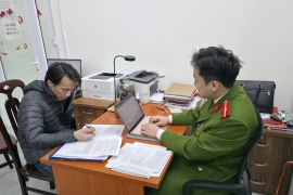 Vận động đối tượng truy nã đặc biệt về tội giết người đầu thú