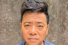 Đầu thú sau 27 năm trốn lệnh truy nã về tội giết người 