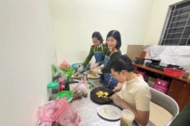 Ấm nghĩa tình ‘Nồi cháo đồng đội’