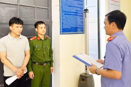 Xuyên rừng vây bắt 'trùm' ma túy