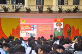 Phòng ngừa vũ khí, vật liệu nổ công cụ hỗ trợ và pháo trong trường học