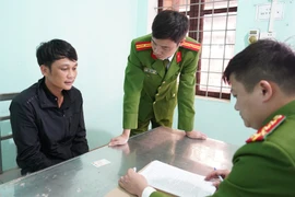 Vận động đối tượng truy nã từ Thái Lan về Việt Nam đầu thú