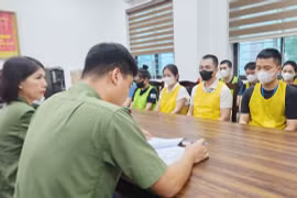 Mạng lưới thu thập thông tin cá nhân mở 5.000 tài khoản ngân hàng được điều phối như thế nào?