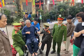 Lực lượng Công an Thủ đô vừa hoàn thành nghĩa vụ cử tri, vừa đảm bảo an ninh trật tự ngày bầu cử