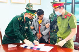 Bắt đối tượng mua bán hơn 1.000 viên ma túy tổng hợp