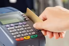 Lợi dụng thanh toán thẻ rút tiền trái quy định qua máy POS