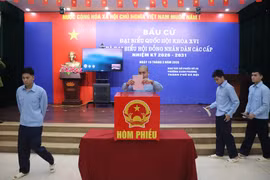 Những hình ảnh ở tổ bầu cử đặc biệt - Trại tạm giam số 1 CATP Hà Nội