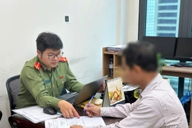 Phạt hành chính người đàn ông chia sẻ thông tin sai sự thật về ngày bầu cử