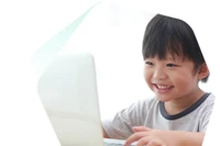 Bảo vệ, thúc đẩy trẻ em phát triển lành mạnh, tích cực trên môi trường mạng