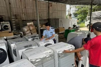 Phát hiện kho máy giặt, điều hòa không khí thuộc diện cấm nhập khẩu tại TP.HCM