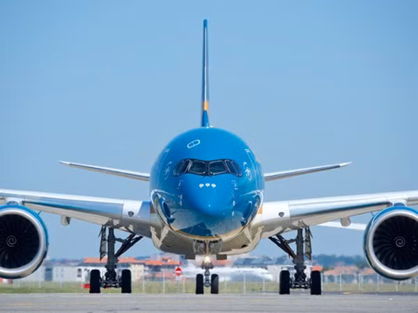Siêu máy bay A350 gặp sự cố tụt áp suất, 1 tiếp viên bị thương ảnh 1