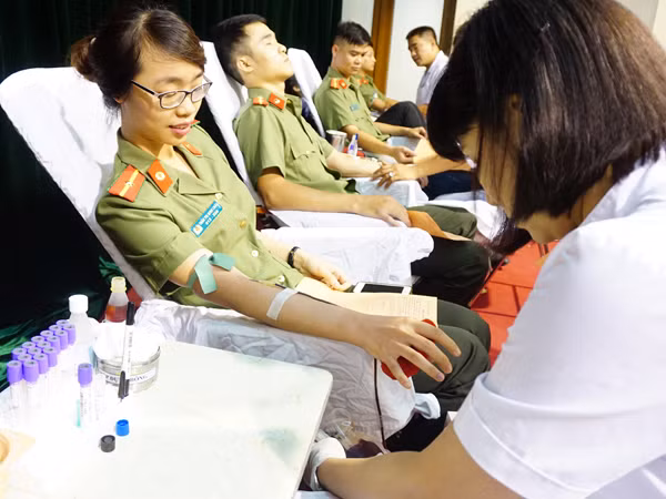 "Giọt máu nghĩa tình vì đồng đội thân yêu" ảnh 5