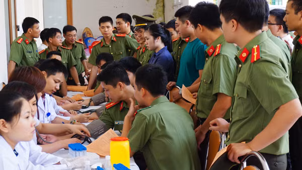 "Giọt máu nghĩa tình vì đồng đội thân yêu" ảnh 3