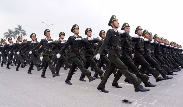 Lãnh đạo Bộ Công an thăm và động viên lực lượng luyện tập chuẩn bị buổi lễ mít tinh ảnh 17