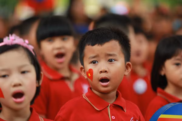 "Bức tường tài năng" đầy ấn tượng của học sinh trong Lễ khai giảng ảnh 5