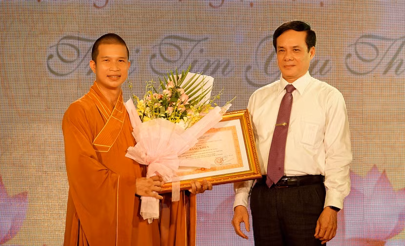Thủ tướng Chính phủ tặng Bằng khen cho Đại đức Thích Phước Ngọc ảnh 1