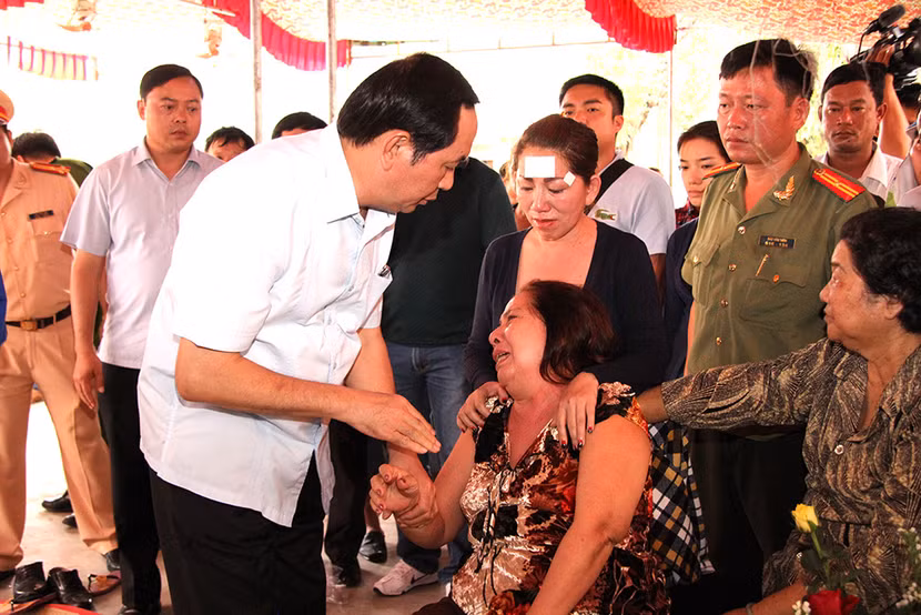 Đại tướng Trần Đại Quang trực tiếp đến hiện trường chỉ đạo điều tra vụ sát hại 6 người ảnh 4