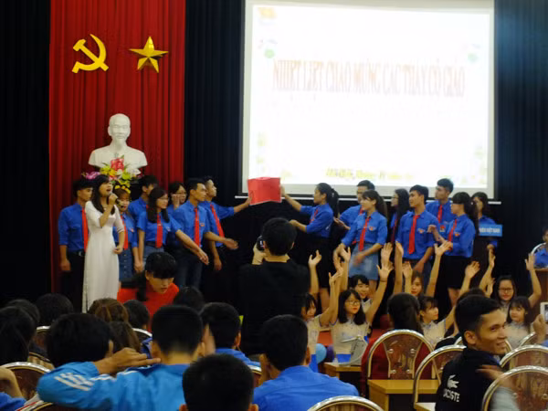 Sinh viên Hà Nội Mãi mãi tri ân các thầy giáo, cô giáo kính yêu ảnh 7