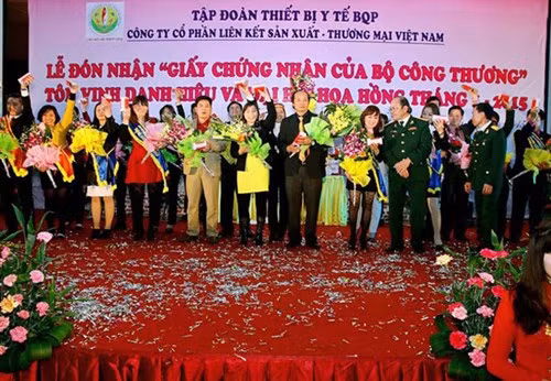 Audio 25-2-2016: Bắt giam đối tượng "nã" súng vào hai cửa hàng bán ô tô ảnh 2