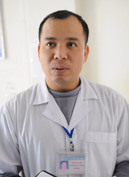 Mổ cấp cứu tại nhà trong đêm, cứu sống bệnh nhân nguy kịch bị vỡ thai ngoài tử cung ảnh 4
