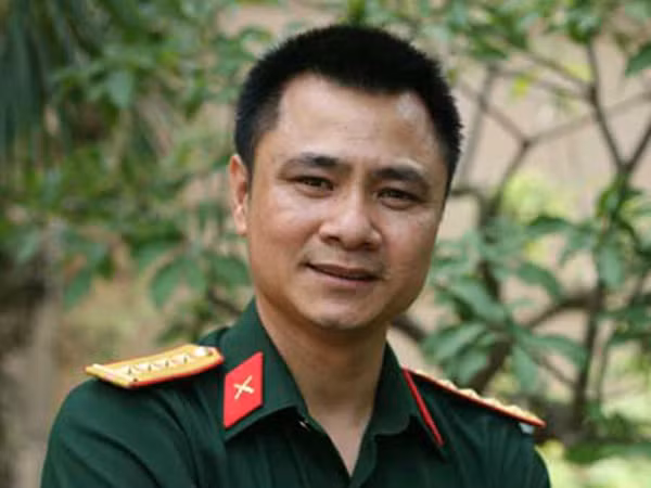 Diễn viên Tự Long, Trung Hiếu được đề nghị phong NSND ảnh 1