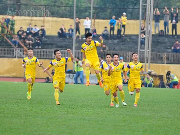 Vòng 9 V-League: SLNA đẩy HAGL xuống gần bét bảng ảnh 1