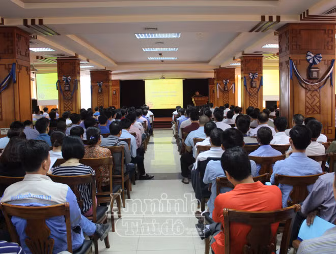 Gần 700 người đã tham dự buổi tập huấn để về PCCC do Phòng Cảnh sát PC&CC số 5 tổ chức Gần 700 người đã tham dự buổi tập huấn để về PCCC do Phòng Cảnh sát PC&CC số 5 tổ chức