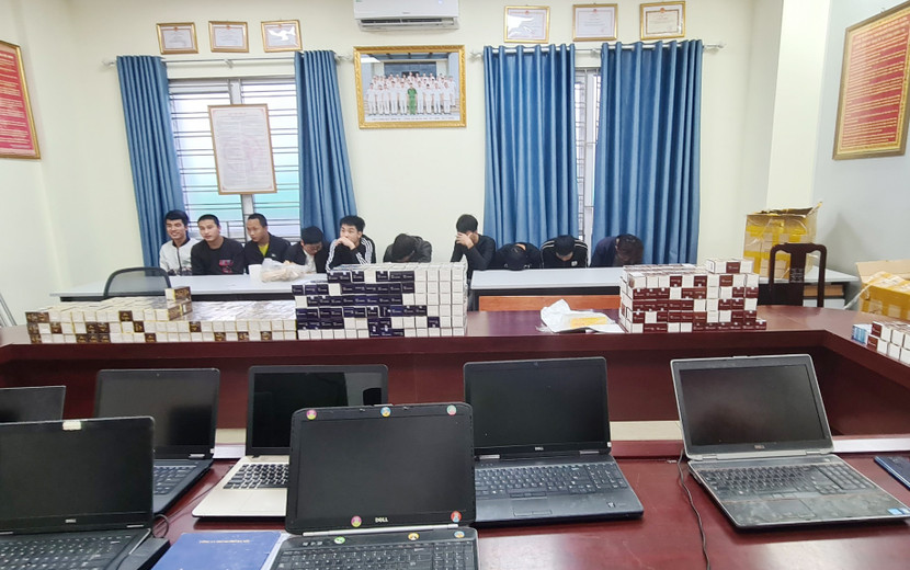 Các đối tượng và tang vật vụ án