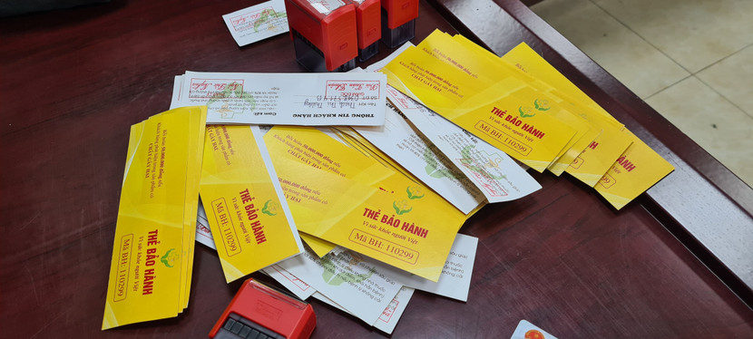 “Thẻ bảo hành” với đầy đủ chữ ký, con dấu